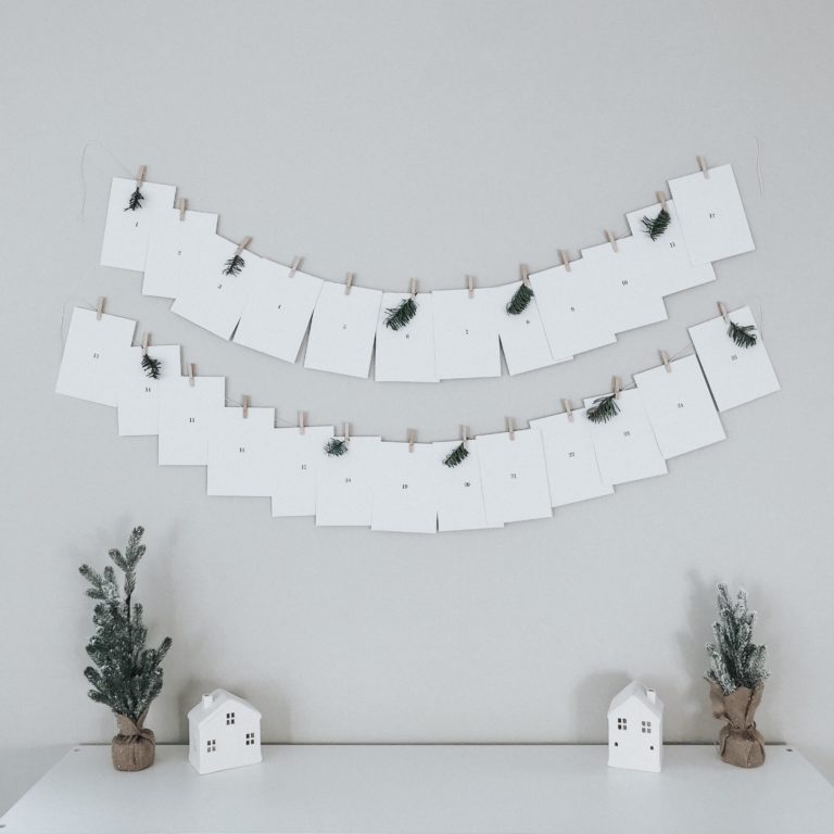 Simple & Intentional Christmas Traditions